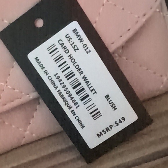 Badgley Mischka Blush Quilted Wallet - Picture 4 of 4